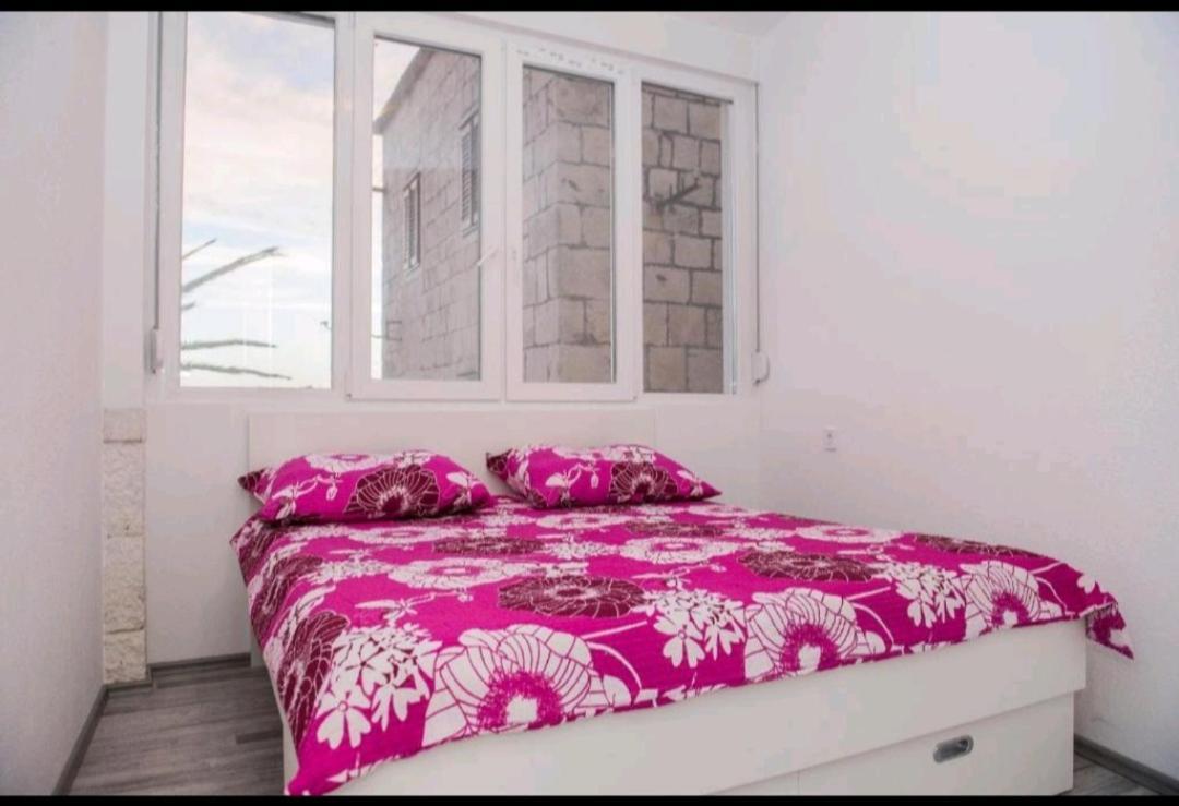 Apartman Cezar2 Rogoznica  Esterno foto